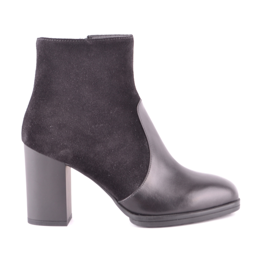 Tod's - Högklackat - Svart - Dam - Storlek: 35 EU
