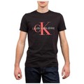 T-shirts med korta ärmar Calvin Klein Jeans J30J3170650GM
