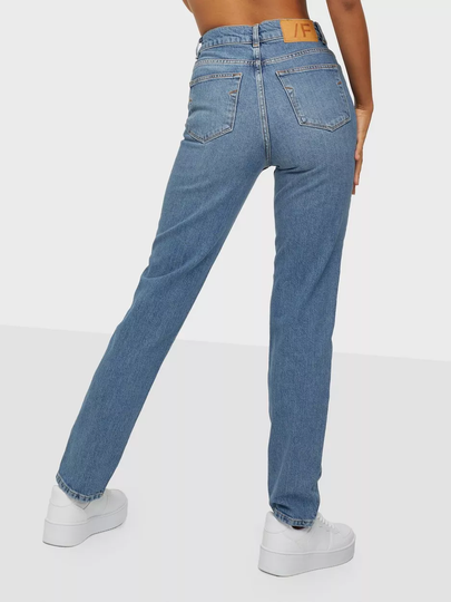 Selected Femme - High waisted jeans - Medium Blue Denim - Slfamy Hw Slim Chambly Blu Jeans U - Jeans