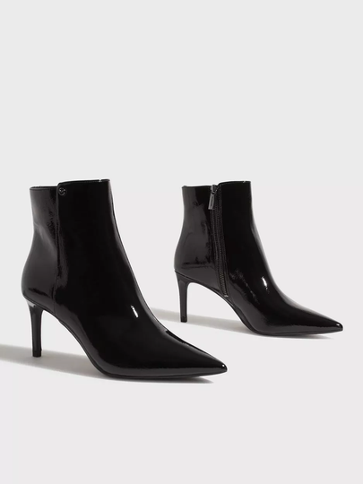 Michael Kors - Stövletter - Svart - Alina Flex Bootie - Boots & Kängor