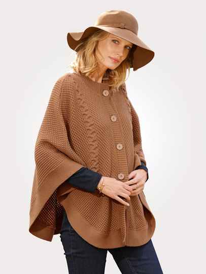 Poncho med stickat mönster MONA Kamel