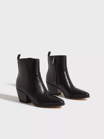 Michael Kors - Cowboy boots - Black - Harlow Bootie - Boots & Kängor