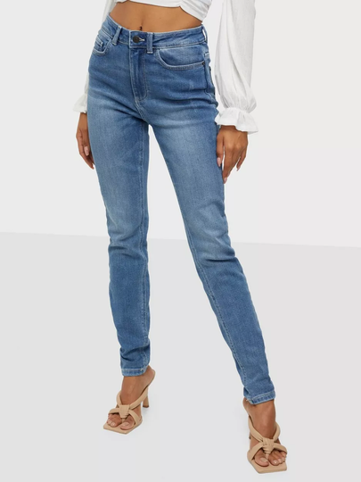 Noisy May - High waisted jeans - Medium Blue Denim - Nmcallie Hw Chic Jeans VI128MB S - Jeans